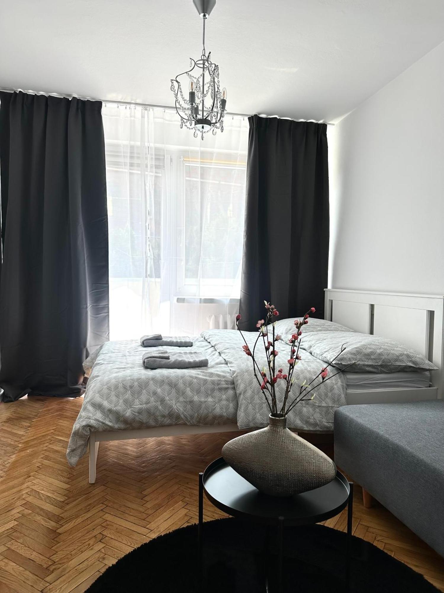 Apartment Wita Stwosza - Self Check-in 20h Wroclaw