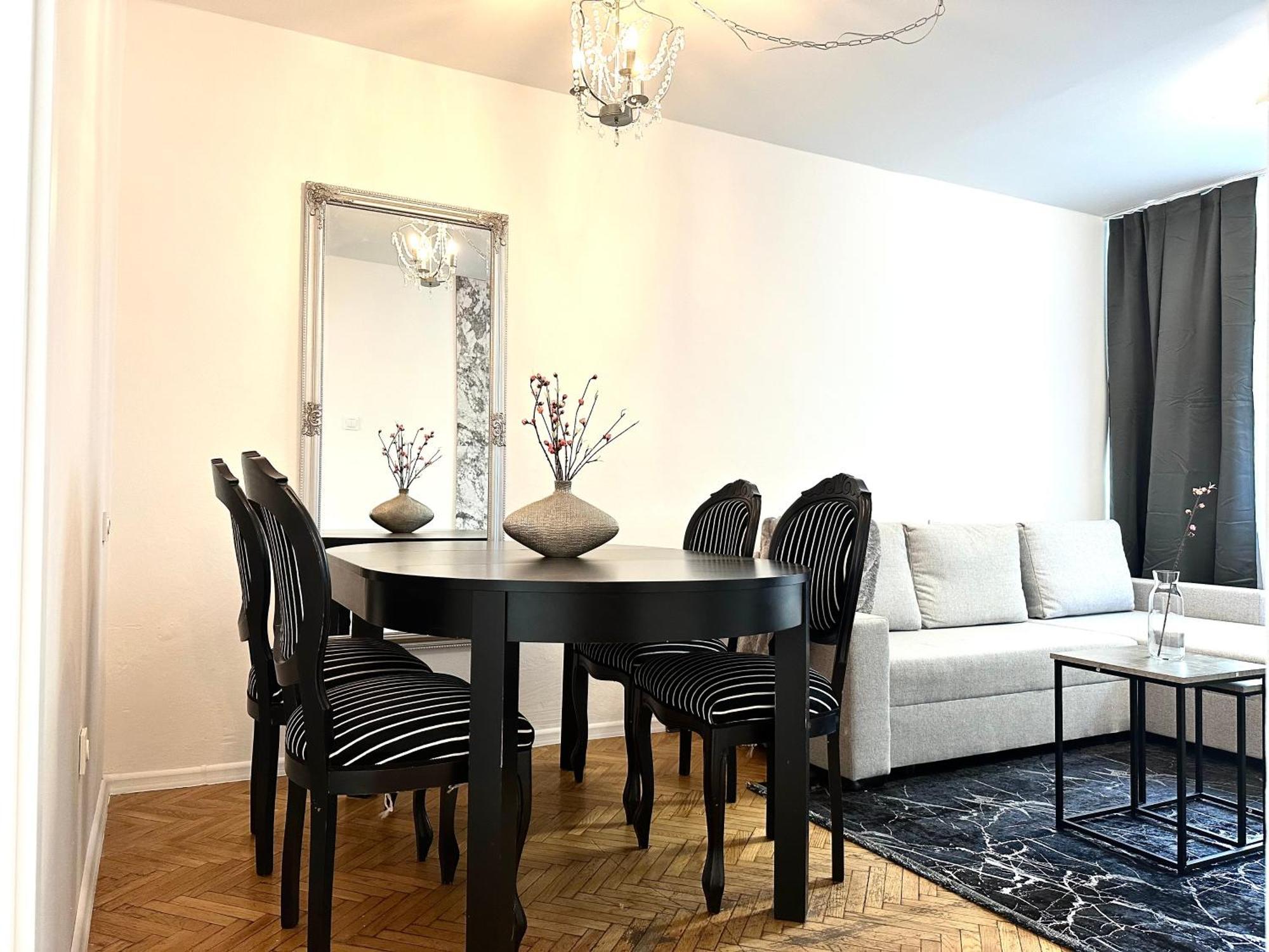 Wita Stwosza - Self Check-in 20h Apartment *