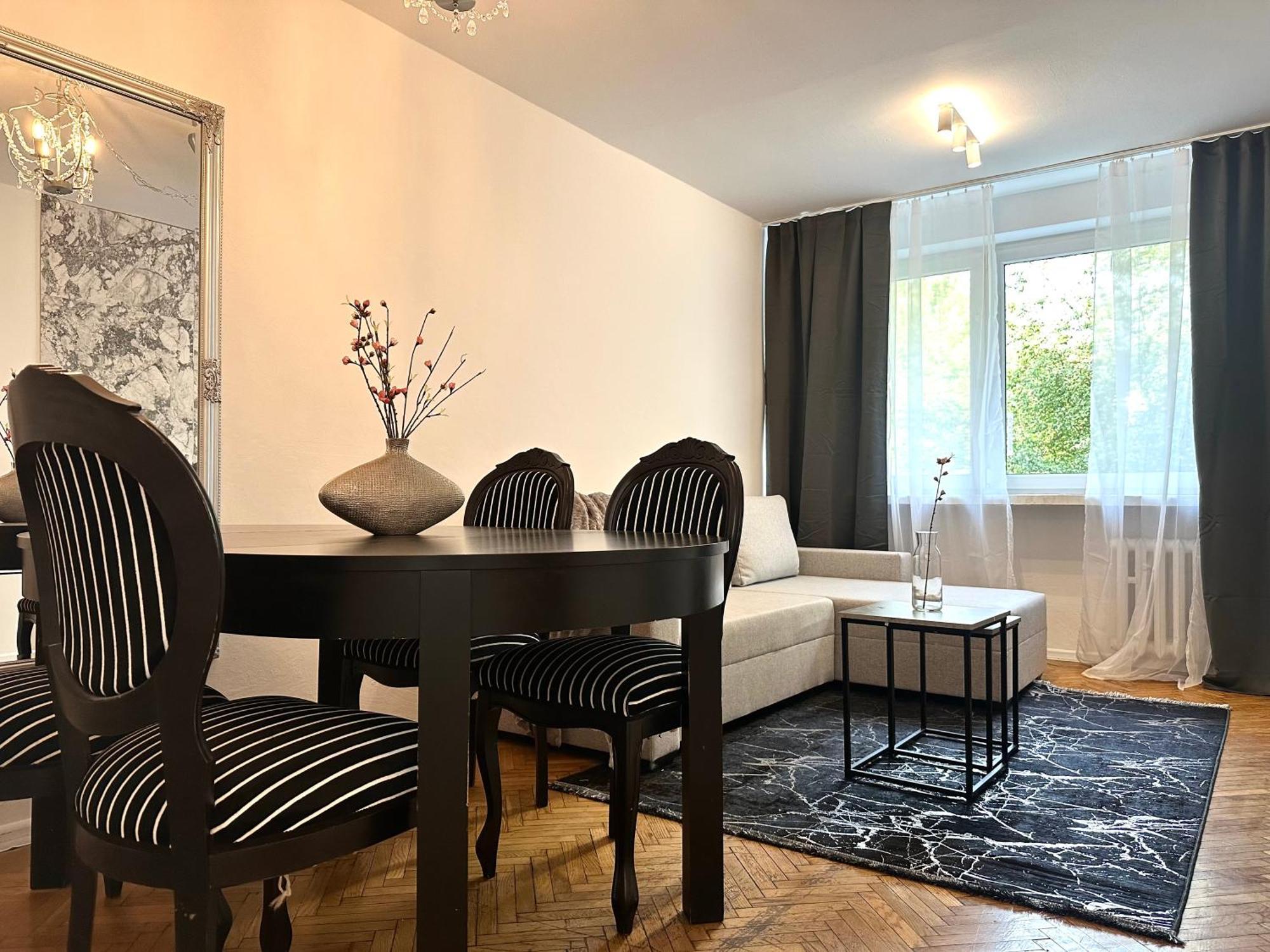 Wita Stwosza - Self Check-in 20h Apartment *